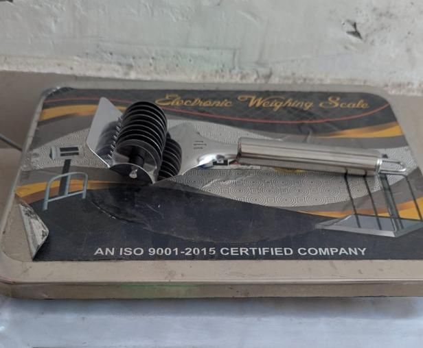 Stainless Steel Handheld Dough & Manual Noodle Pasta Cutter Tool